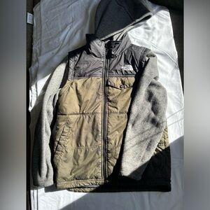 Boys north face sweater vest